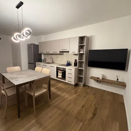 Nuovissimo Trilocale Nel Centro Di Vincent