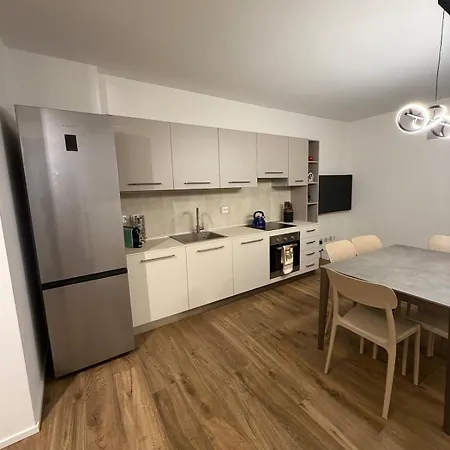 Nuovissimo Trilocale Nel Centro Di Vincent * Saint-Vincent