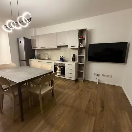 Nuovissimo Trilocale Nel Centro Di Vincent * Saint-Vincent