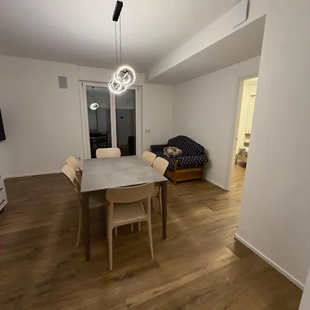 Nuovissimo Trilocale Nel Centro Di Vincent