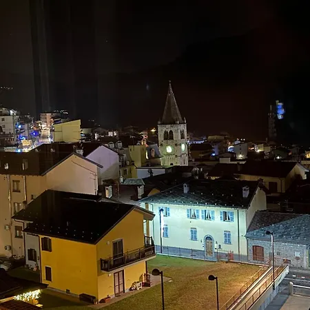 Nuovissimo Trilocale Nel Centro Di Vincent * Saint-Vincent