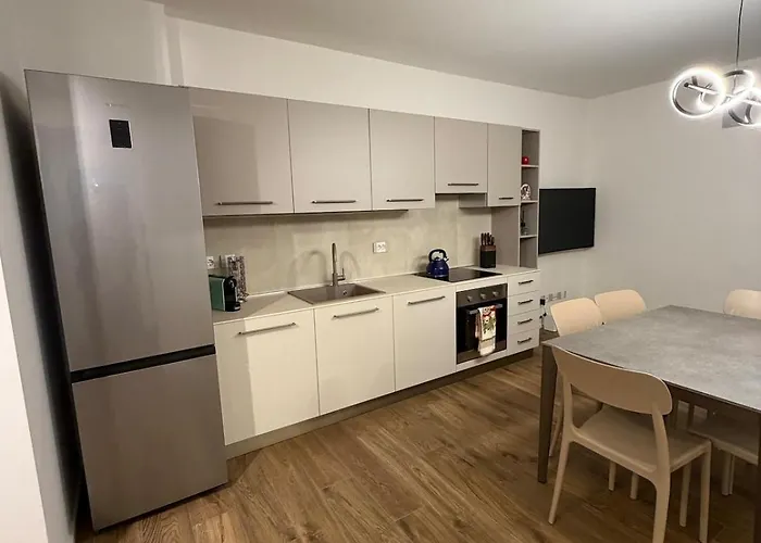 Nuovissimo Trilocale Nel Centro Di Vincent * Saint-Vincent