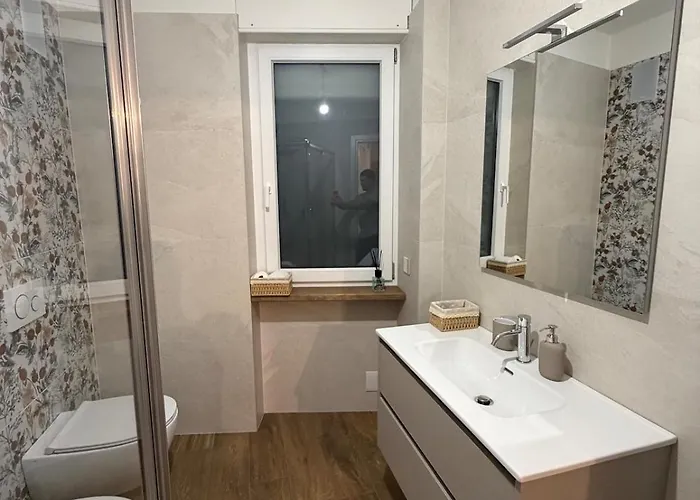 Nuovissimo Trilocale Nel Centro Di Vincent Saint-Vincent